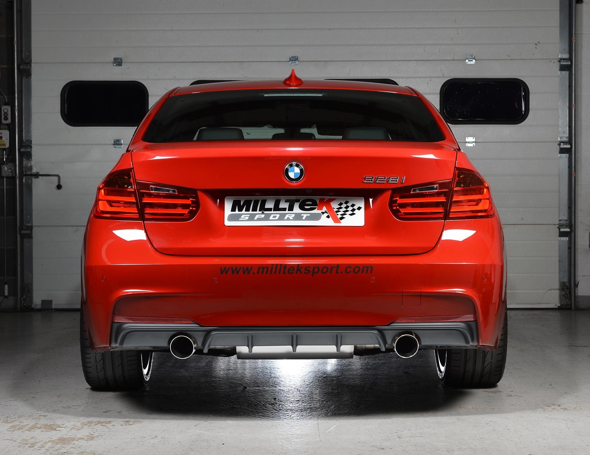 Milltek BMW 3 Series F30 dual cat-back systeem met gepolijste 90