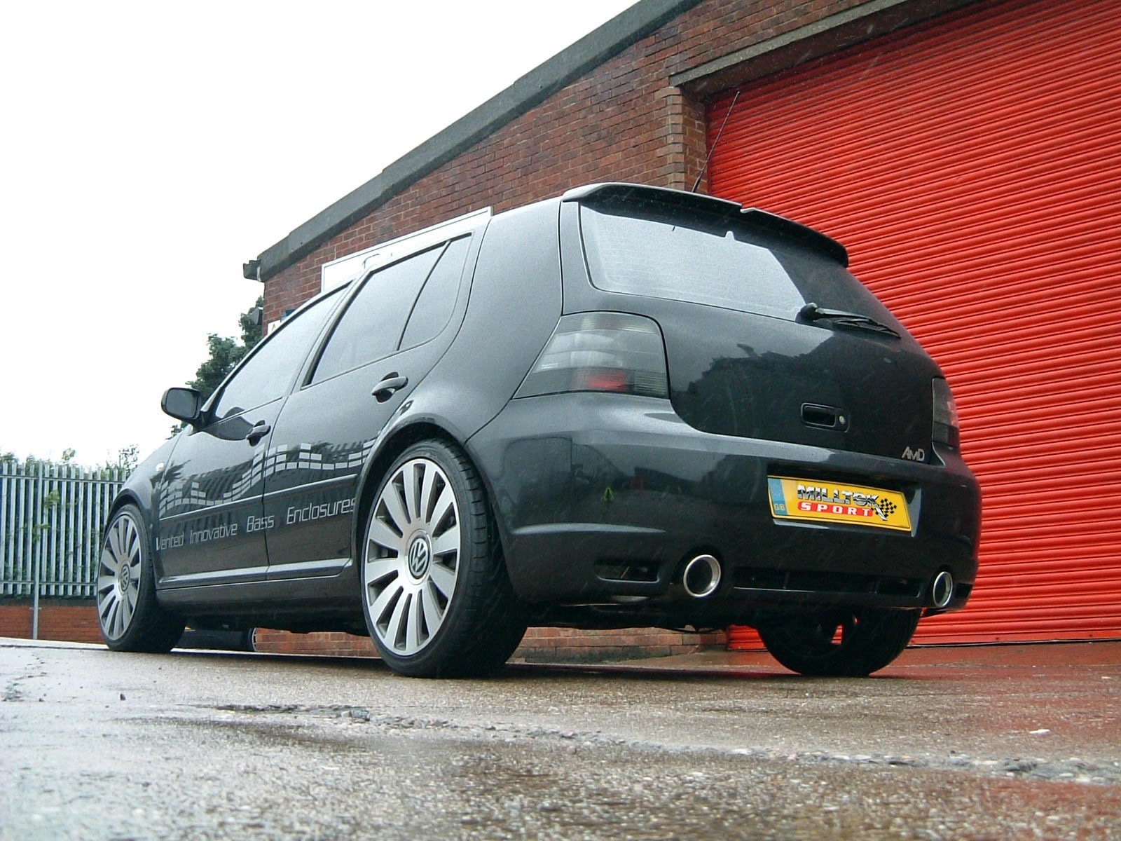 Milltek VW Golf IV R32 3.2 V6 dual cat-back systeem met 100mm GT