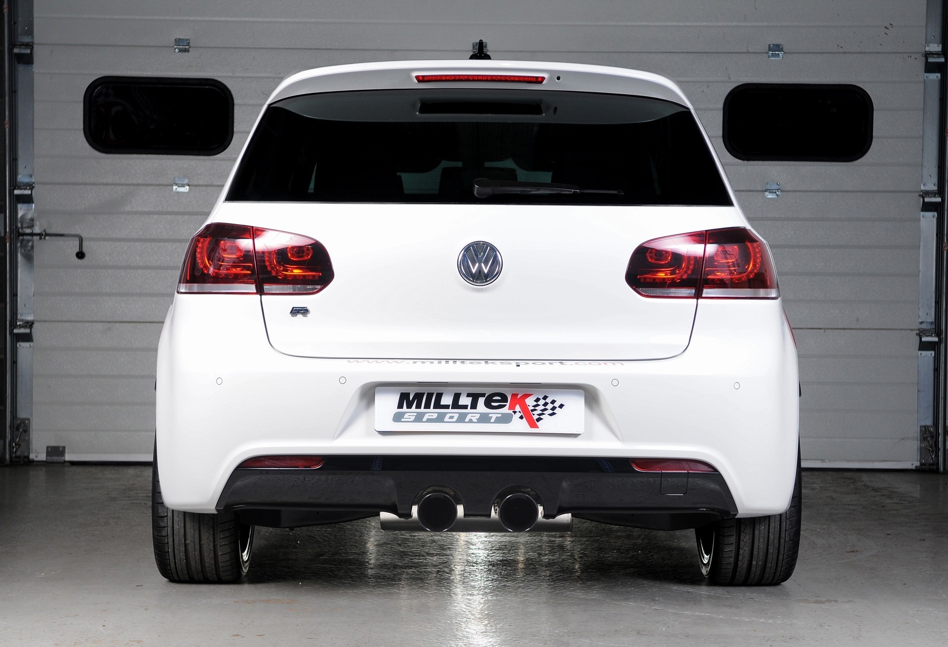 Milltek VW Golf VI R 2.0 TSI dual cat-back systeem met zwart gla