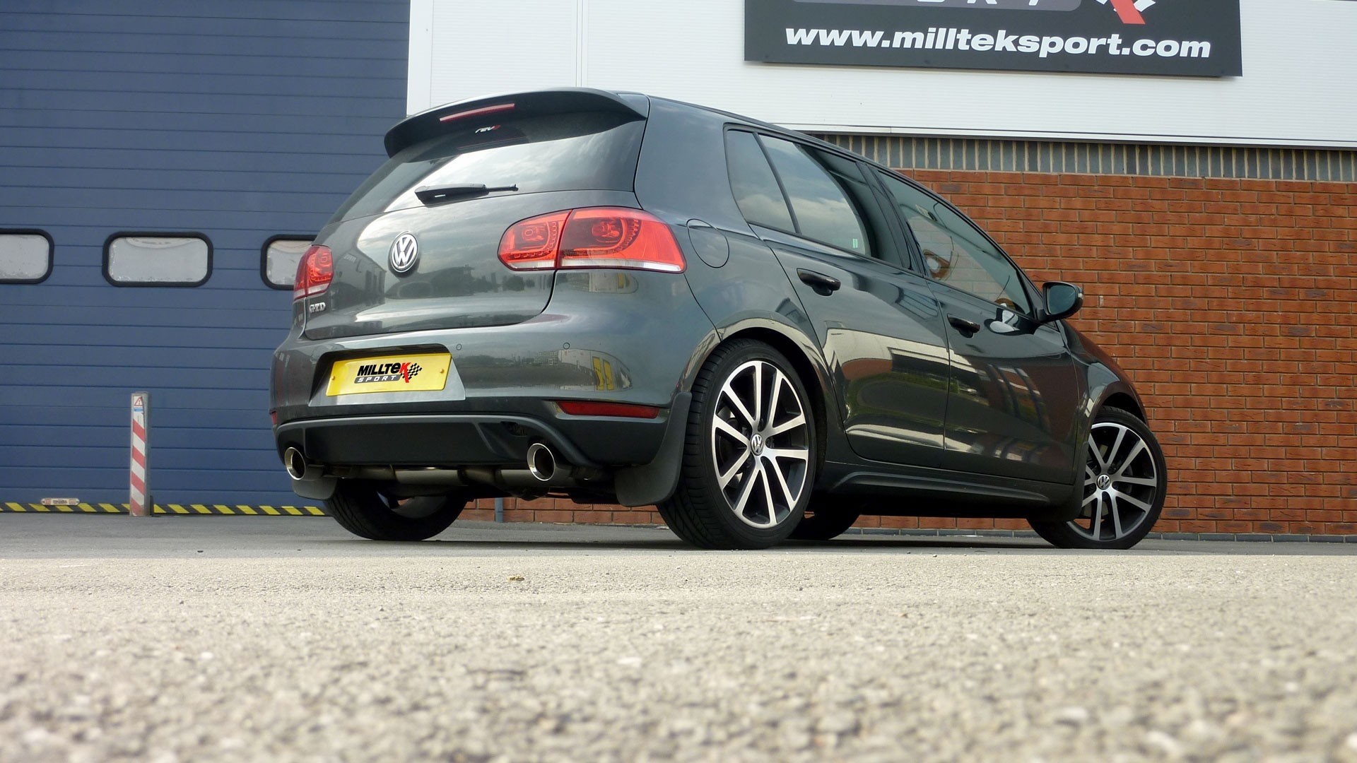 Milltek VW Golf VI GTD 2.0 TDI dual cat-back systeem GTI style m